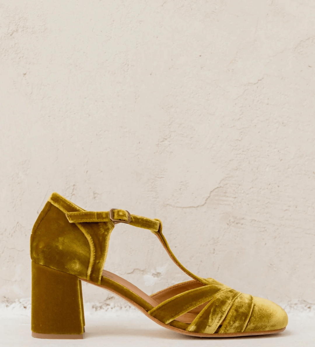 Serafina - Saltos Cut-out em Veludo