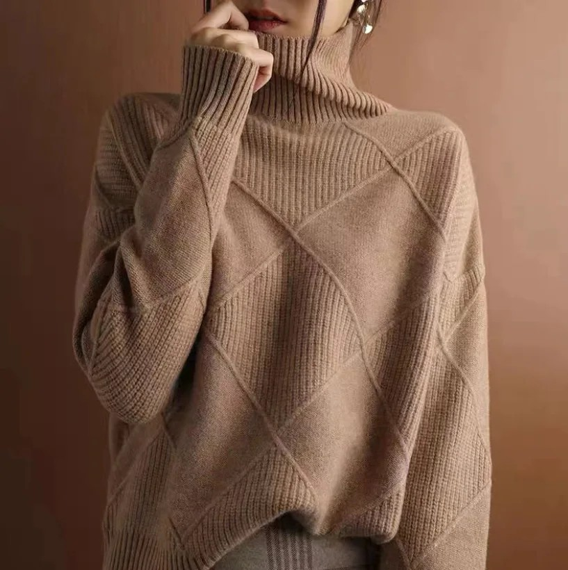 Anabela - Camisola Elegante de Gola Alta
