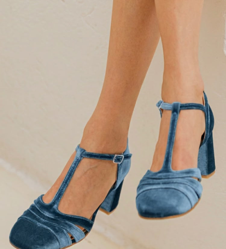 Serafina - Saltos Cut-out em Veludo