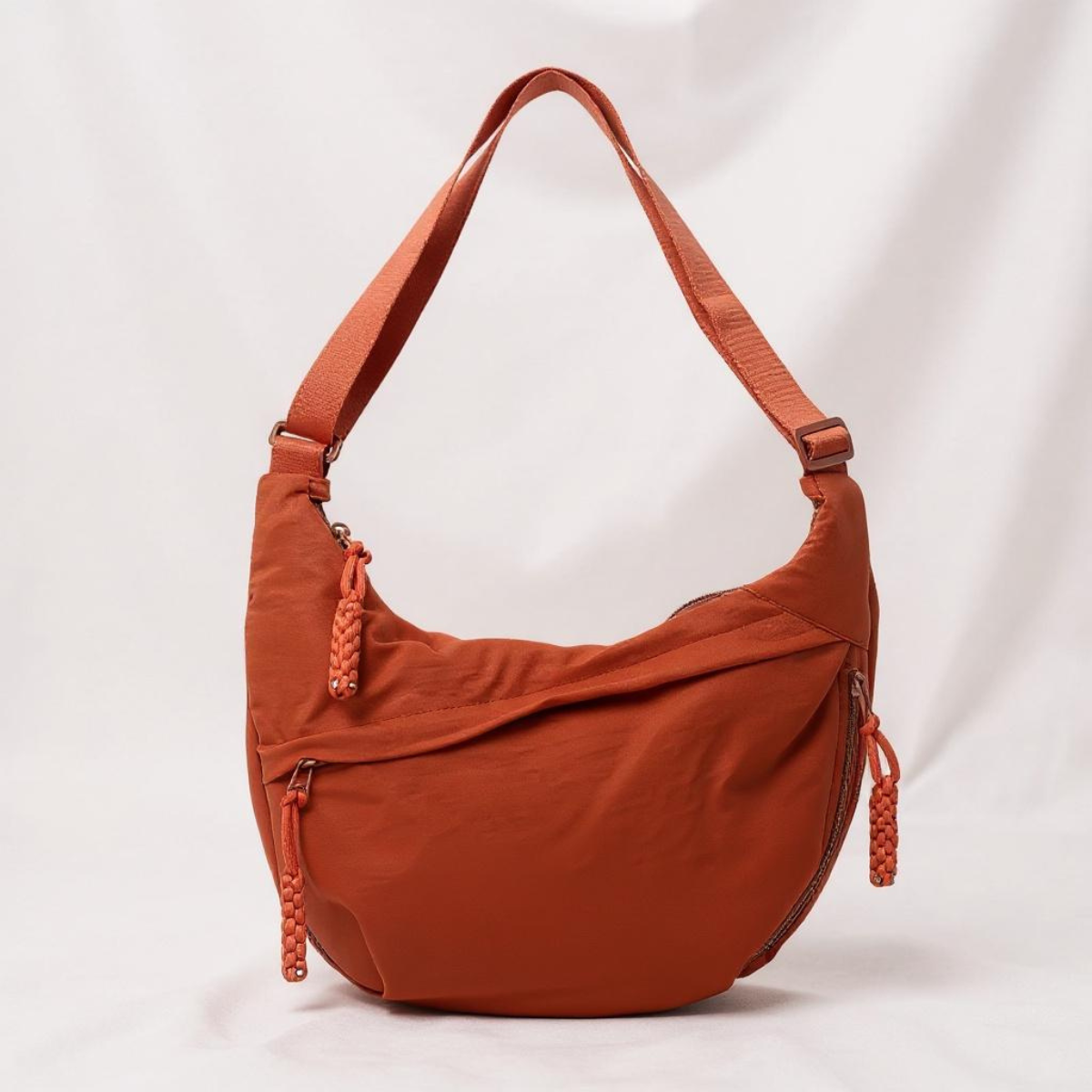 Luna - Mala de Ombro Elegante e Sustentável