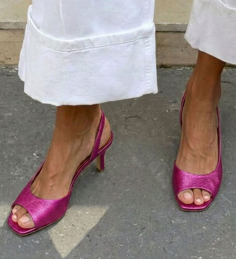 Justina - Sapatos Slingback em Metalizado Ouro