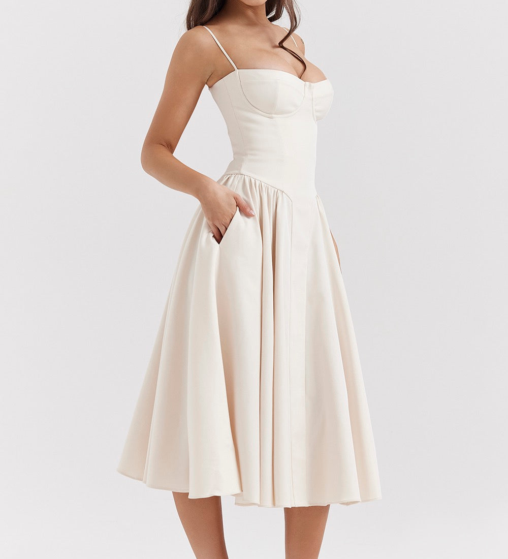 Vestido Midi Estruturado com Sutiã Embutido