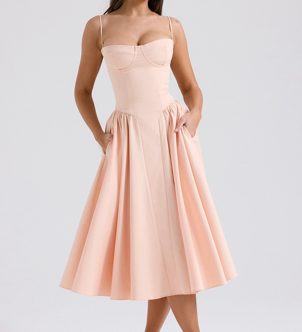 Vestido Midi Estruturado com Sutiã Embutido