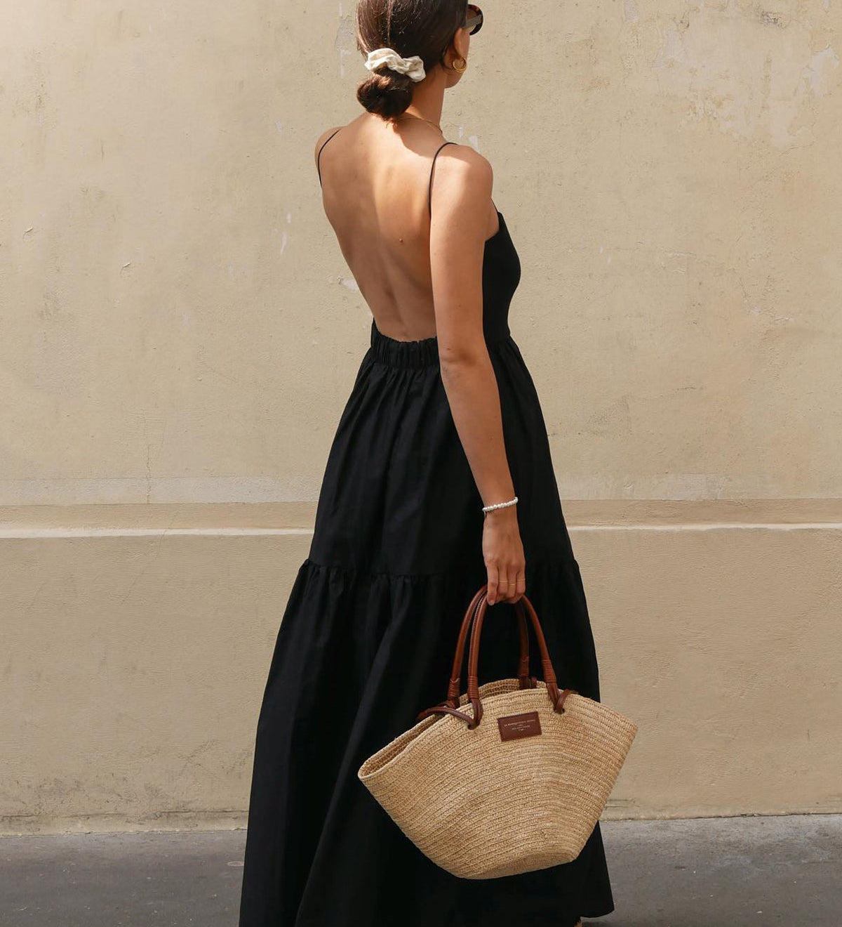 Vestido Maxi Sem Costas com Decote Profundo