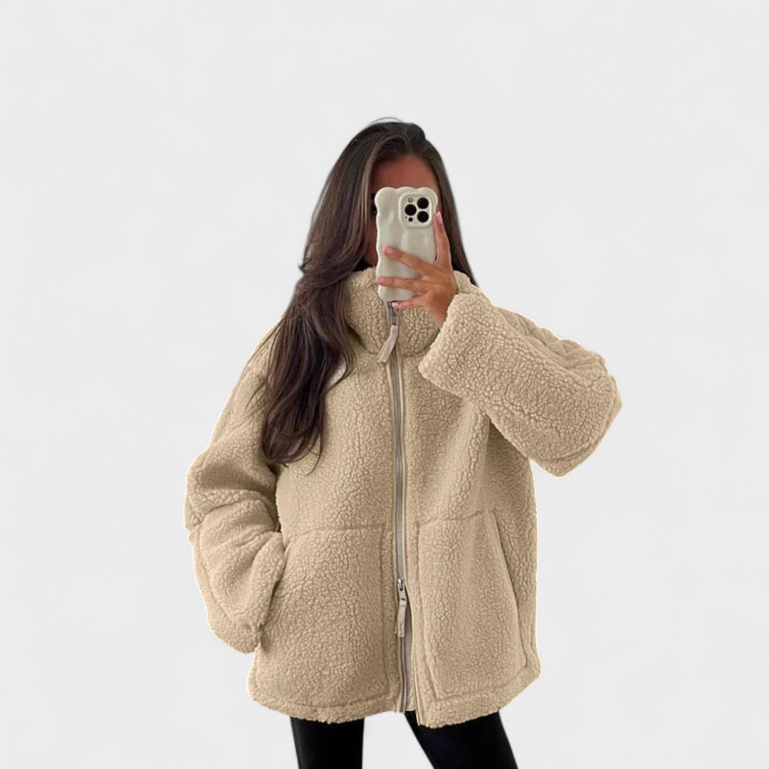 Vanda - Casaco Oversized com Gola Alta