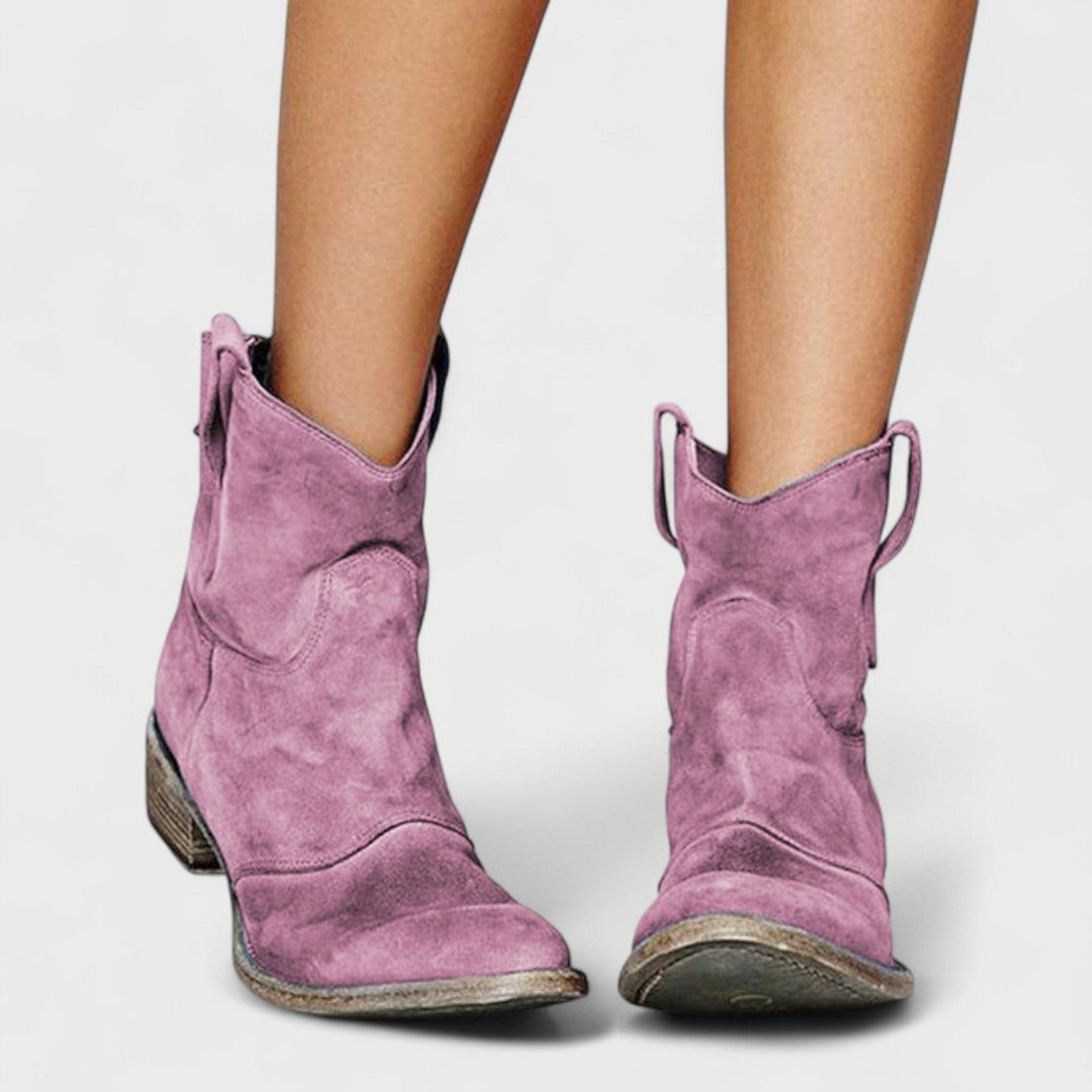 Carolina - Botins elegantes e atemporais