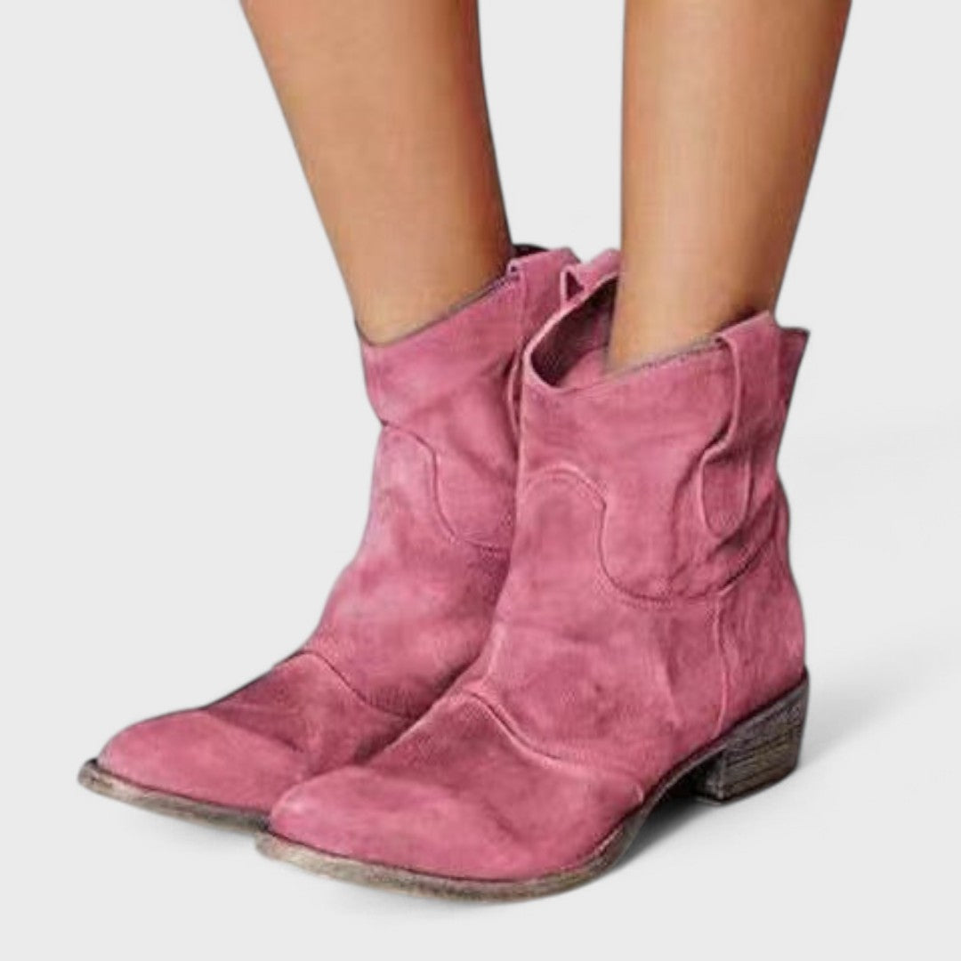Carolina - Botins elegantes e atemporais