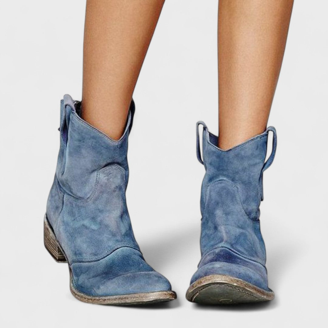 Carolina - Botins elegantes e atemporais