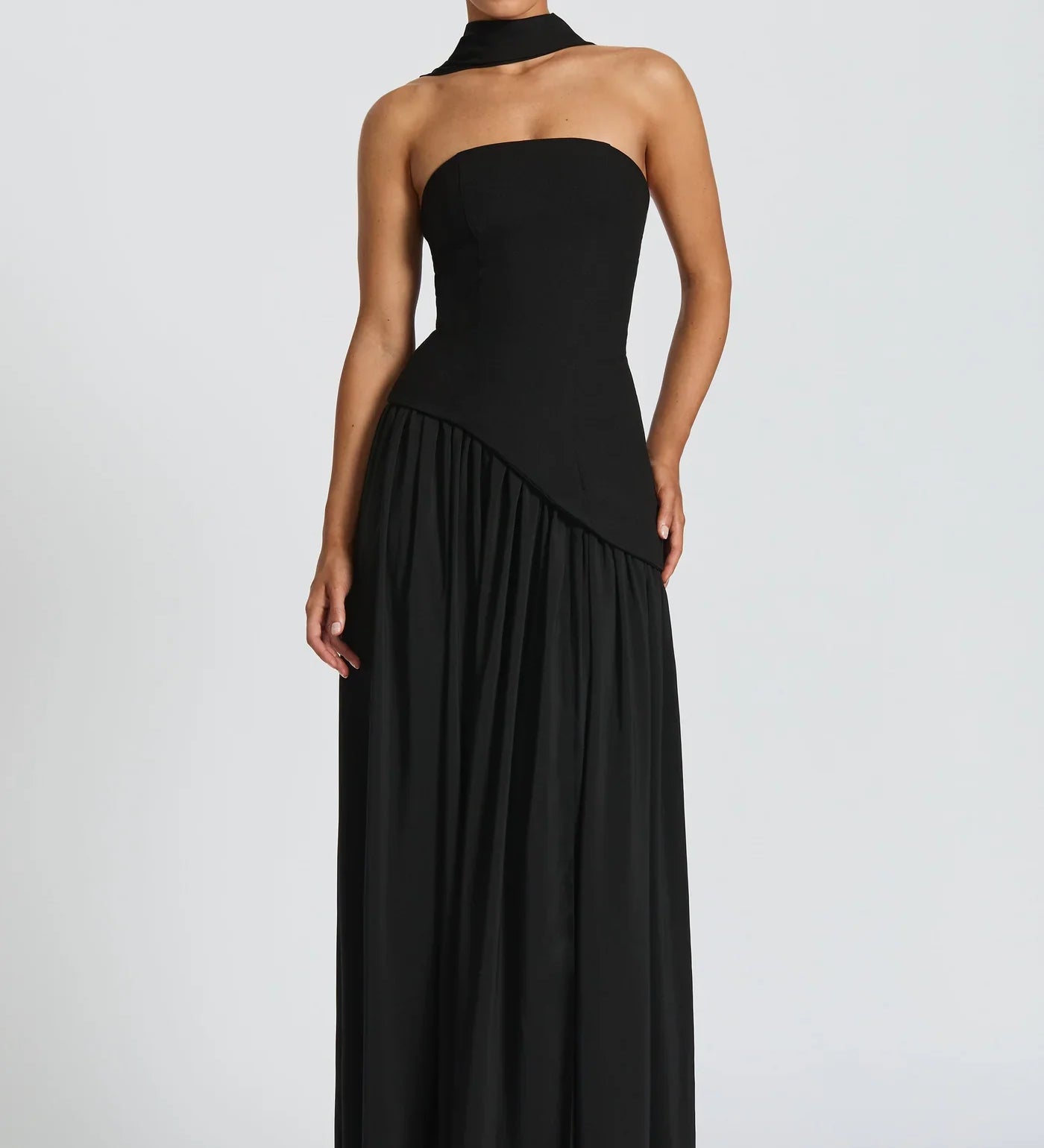 Amalfi – O Vestido Escultural