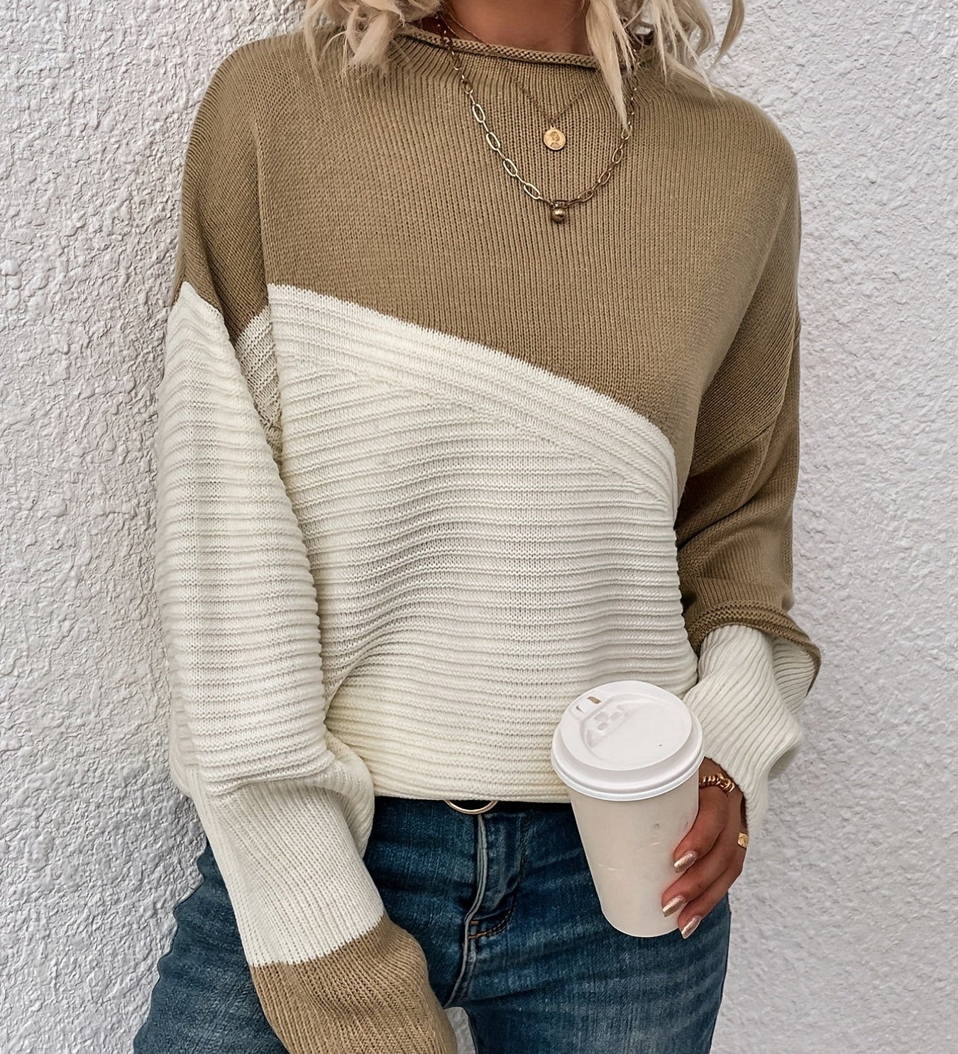 Leila - Camisola Chic em Blocos de Cor