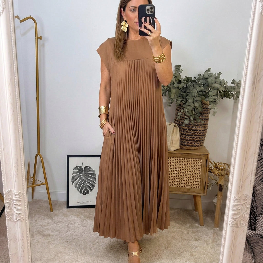 Alva - Vestido Clássico Plissado