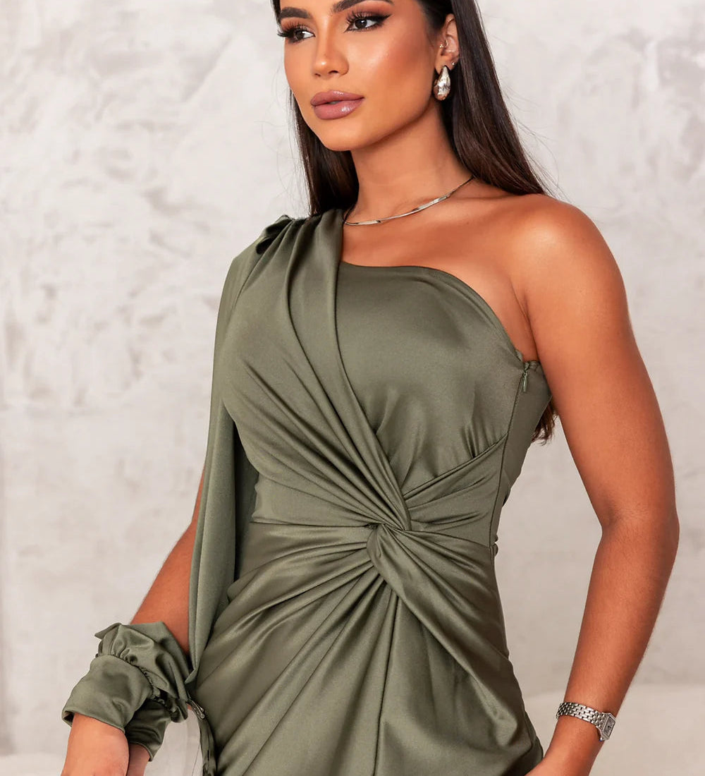 Aura Divine - O Vestido Elegante